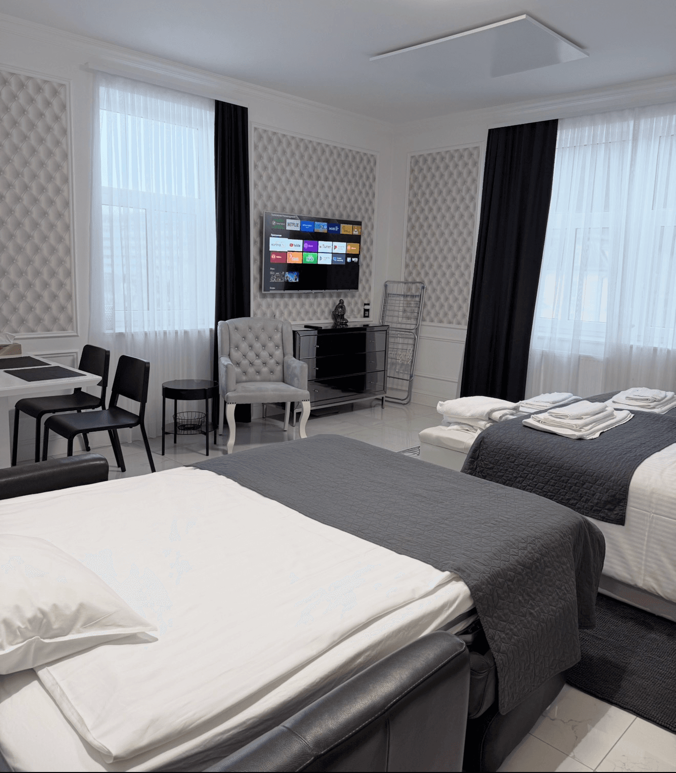 Deluxe Apartment 4