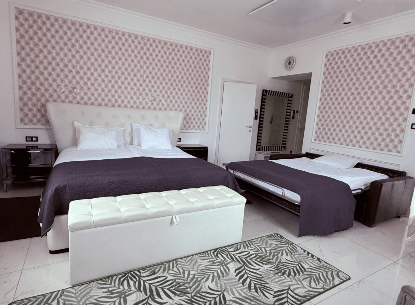 Deluxe Apartment 5
