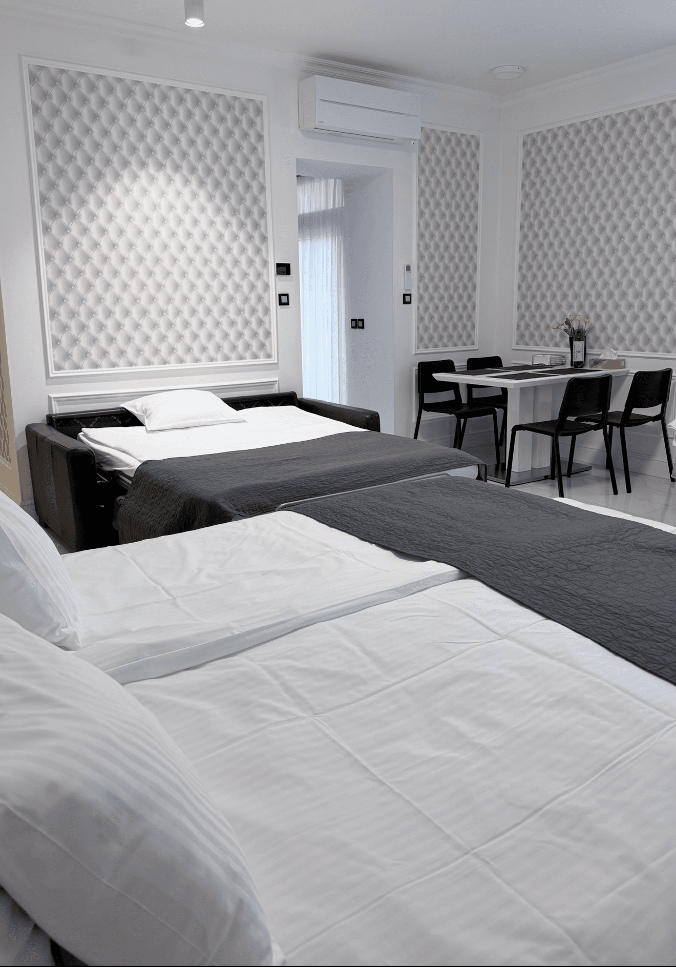 Deluxe Apartment 6